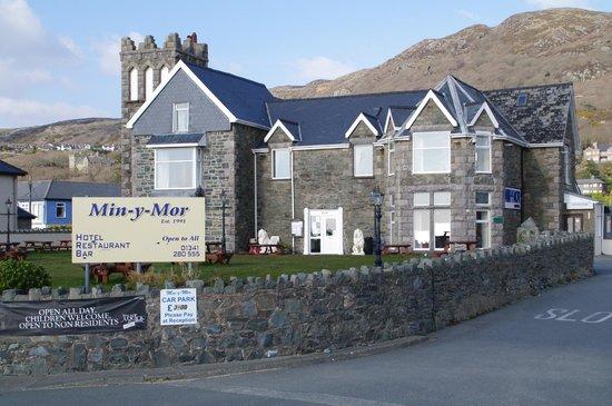 Min-Y-Mor Hotel