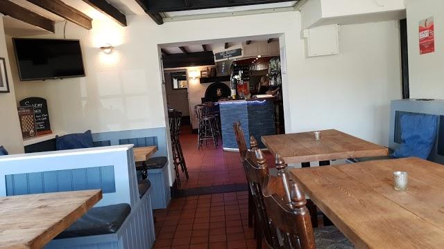Tafarn y Bont