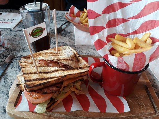 Harvey's New York Bar & Grill